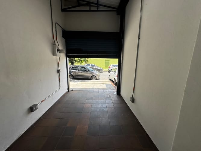 Local en arriendo en Granada, Medellín, 25 m² · foto 2 de 18