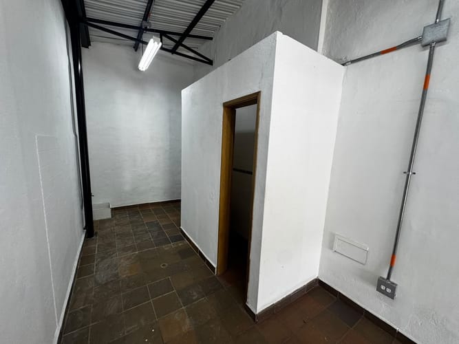 Local en arriendo en Granada, Medellín, 25 m² · foto 13 de 18