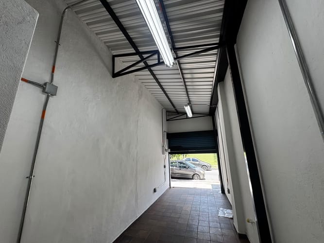 Local en arriendo en Granada, Medellín, 25 m² · foto 16 de 18