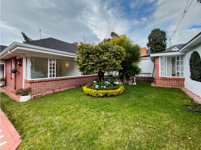 Apartaestudio en venta en Santa Ana Oriental, Bogotá, 800 m² · foto 2 de 24