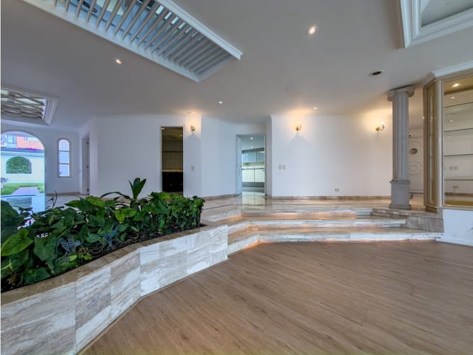 Apartaestudio en venta en Santa Ana Oriental, Bogotá, 800 m² · foto 15 de 24