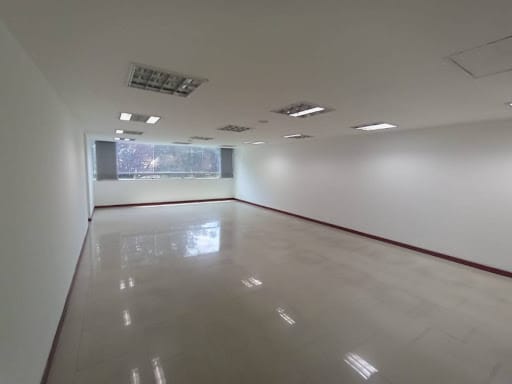 Oficina en arriendo en Milla De Oro, Medellín, 420 m² · foto 9 de 24