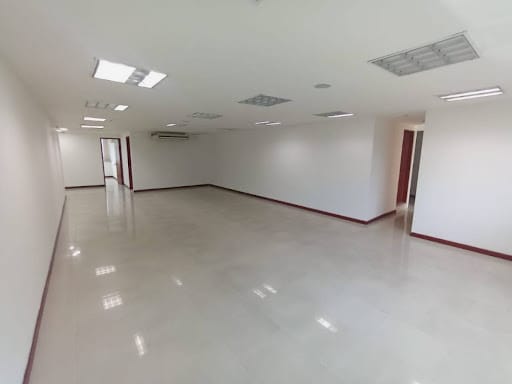 Oficina en arriendo en Milla De Oro, Medellín, 420 m² · foto 13 de 24