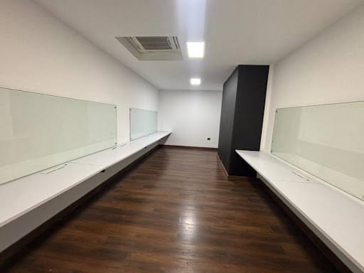 Oficina en arriendo en Vía Las Palmas, Medellín, 251 m² · foto 18 de 21