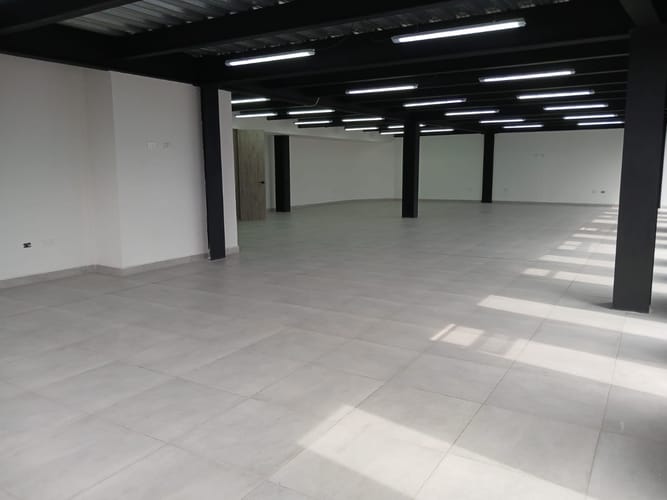 Oficina en arriendo en Belén, Medellín, 205 m² · foto 3 de 11
