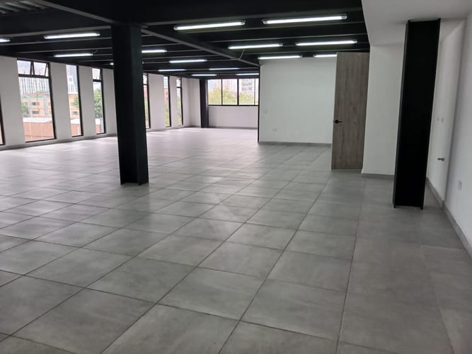 Oficina en arriendo en Belén, Medellín, 205 m² · foto 4 de 11