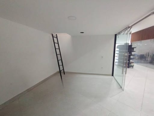 Local en arriendo en Cuchillas De San Jose, Rionegro, 33 m² · foto 4 de 5