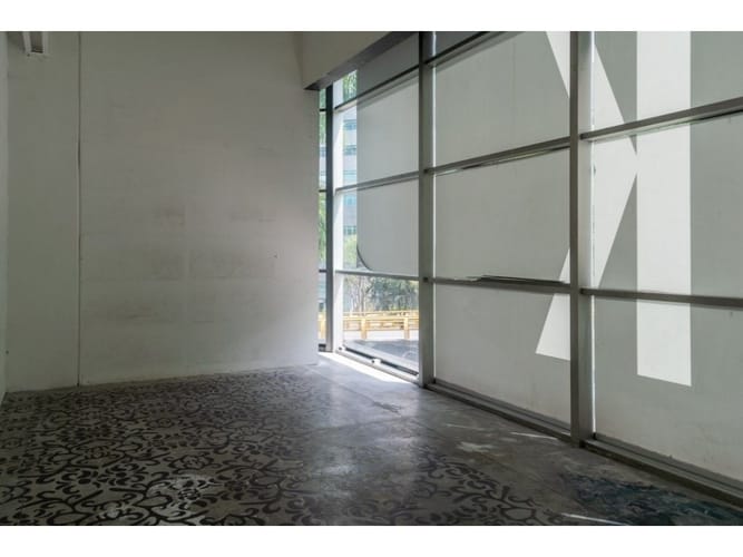 Local en venta en El Poblado, Medellín, 667 m² · foto 2 de 5
