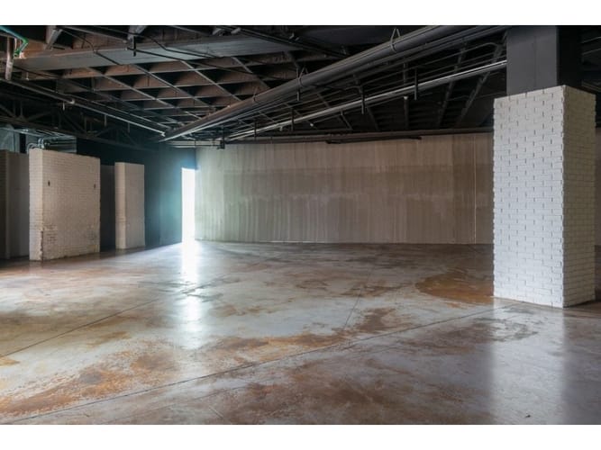 Local en venta en El Poblado, Medellín, 667 m² · foto 5 de 5