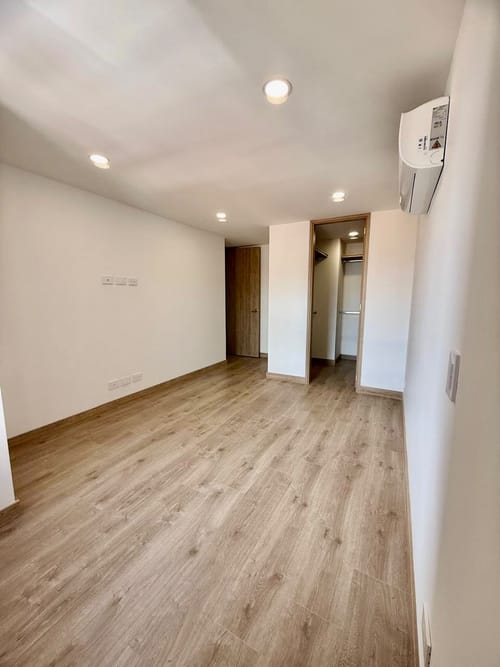 Apartamento de 3 alcobas en venta en Laureles, Medellín, 94 m² · foto 3 de 20
