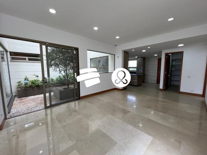 Casa de 4 alcobas en venta en Loma Del Escobero, Envigado, 575 m² · foto 8 de 24