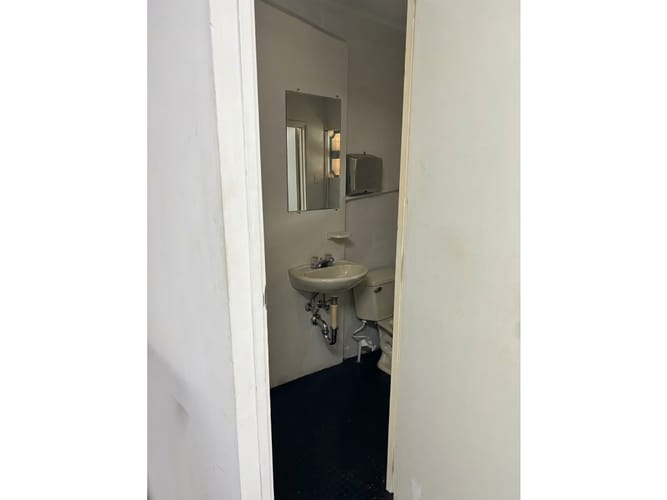 Local en arriendo en Ditaires, Itagüí, 40 m² · foto 5 de 6