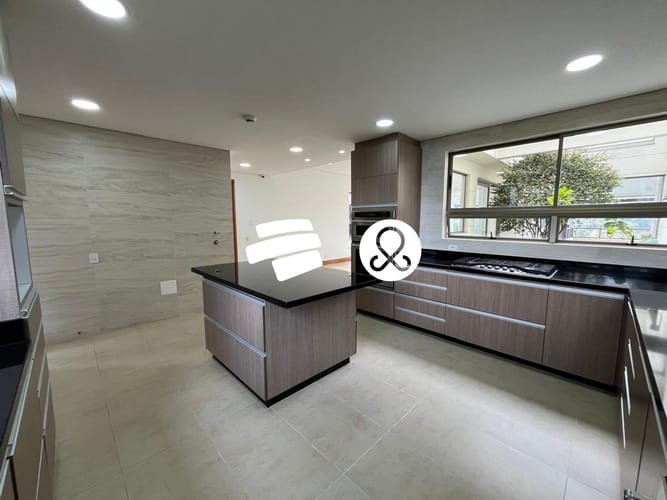 Casa de 4 alcobas en venta en Loma Del Escobero, Envigado, 575 m² · foto 14 de 24
