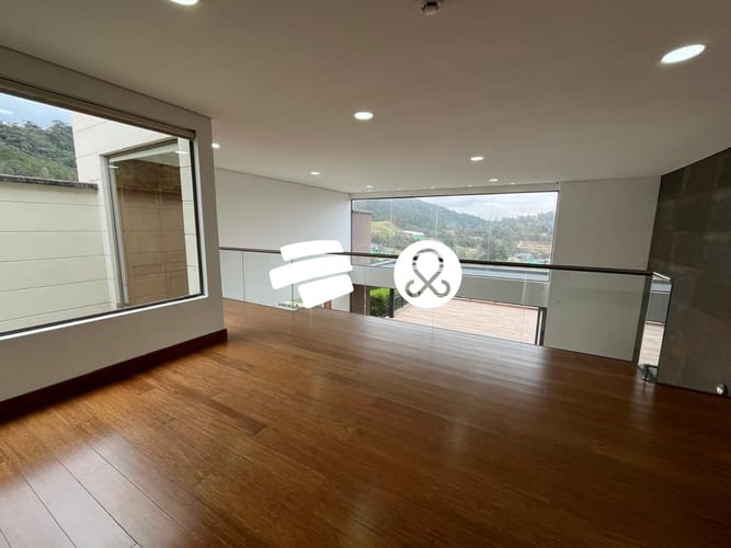 Casa de 4 alcobas en venta en Loma Del Escobero, Envigado, 575 m² · foto 20 de 24