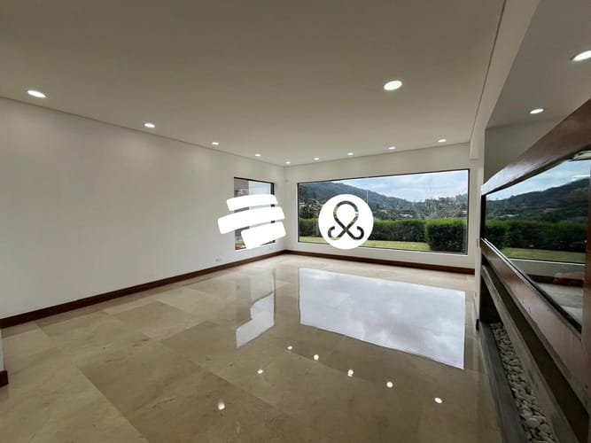 Casa de 4 alcobas en venta en Loma Del Escobero, Envigado, 575 m² · foto 21 de 24