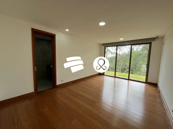 Casa de 4 alcobas en venta en Loma Del Escobero, Envigado, 575 m² · foto 24 de 24