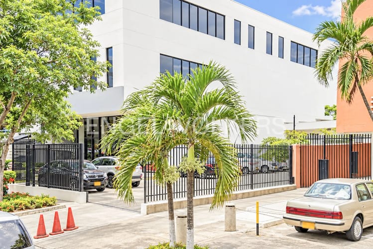 Local en venta en Altos Del Prado, Barranquilla, 280 m² · foto 2 de 4