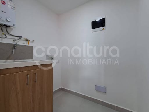 Apartamento de 2 alcobas en arriendo en Chile, La Estrella, 75 m² · foto 9 de 17