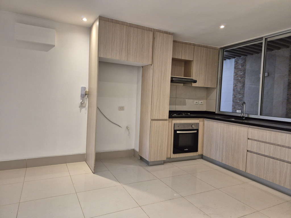 Apartamento en arriendo en El Golf, Barranquilla · foto 4 de 13