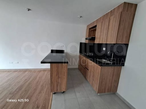 Apartamento de 2 alcobas en venta en San Jose, Sabaneta, 62 m² · foto 2 de 18