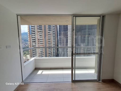 Apartamento de 2 alcobas en venta en San Jose, Sabaneta, 62 m² · foto 7 de 18