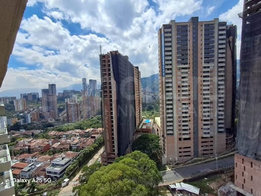 Apartamento de 2 alcobas en venta en San Jose, Sabaneta, 62 m² · foto 8 de 18