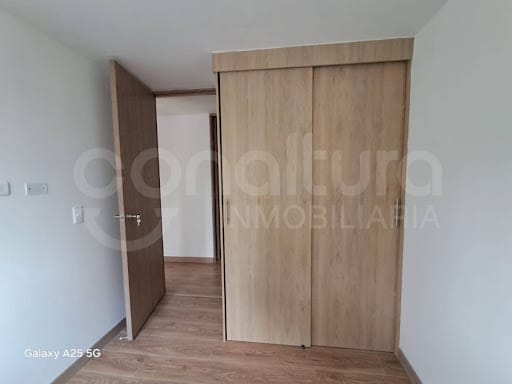 Apartamento de 2 alcobas en venta en San Jose, Sabaneta, 62 m² · foto 13 de 18