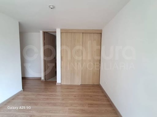 Apartamento de 2 alcobas en venta en San Jose, Sabaneta, 62 m² · foto 16 de 18