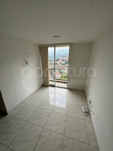 Apartamento en venta en San Antonio De Prado, Medellín · foto 2 de 11