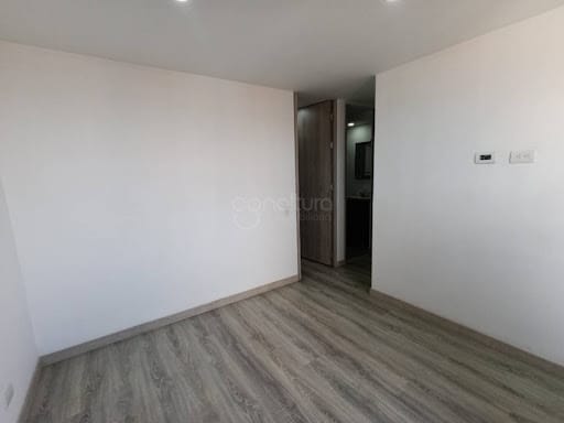 Apartamento de 3 alcobas en arriendo en San German, Medellín, 77 m² · foto 8 de 13