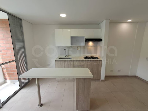 Apartamento en arriendo en Loma De San Jose, Sabaneta · foto 2 de 20