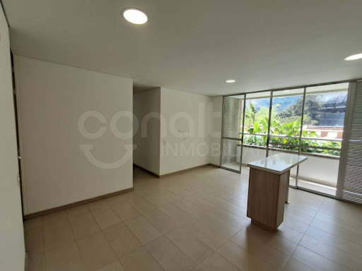 Apartamento en arriendo en Loma De San Jose, Sabaneta · foto 4 de 20