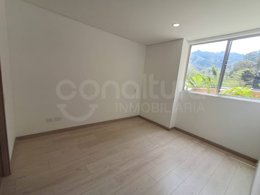 Apartamento en arriendo en Loma De San Jose, Sabaneta · foto 8 de 20