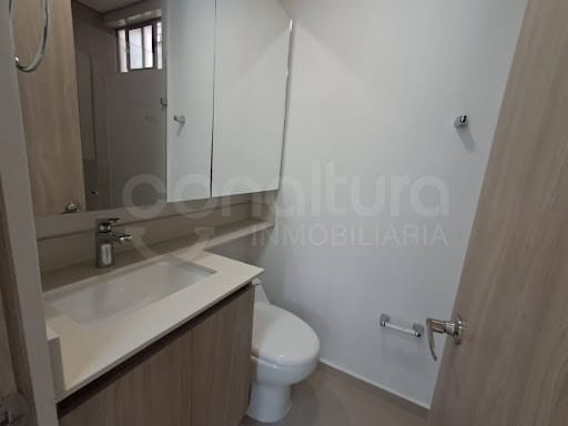 Apartamento en arriendo en Loma De San Jose, Sabaneta · foto 10 de 20
