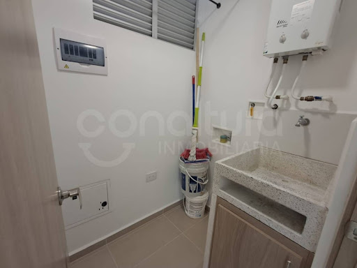 Apartamento en arriendo en Loma De San Jose, Sabaneta · foto 20 de 20