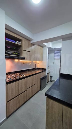 Apartamento de 3 alcobas en venta en Madera, Bello, 54 m² · foto 2 de 14
