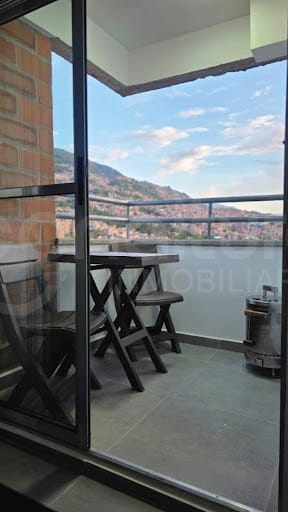 Apartamento de 3 alcobas en venta en Madera, Bello, 54 m² · foto 7 de 14