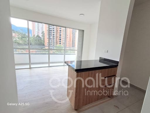 Apartamento de 3 alcobas en venta en San Jose, Sabaneta, 55 m² · foto 2 de 16