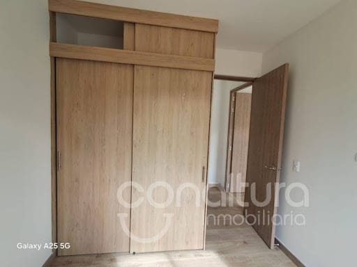 Apartamento de 3 alcobas en venta en San Jose, Sabaneta, 55 m² · foto 11 de 16