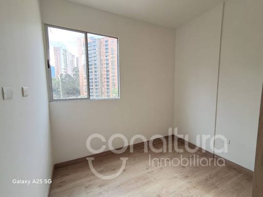 Apartamento de 3 alcobas en venta en San Jose, Sabaneta, 55 m² · foto 13 de 16