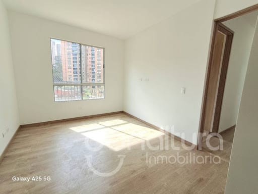 Apartamento de 3 alcobas en venta en San Jose, Sabaneta, 55 m² · foto 14 de 16