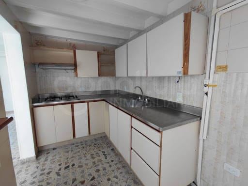 Casa de 4 alcobas en arriendo en Belén Aliadas, Medellín, 130 m² · foto 2 de 24