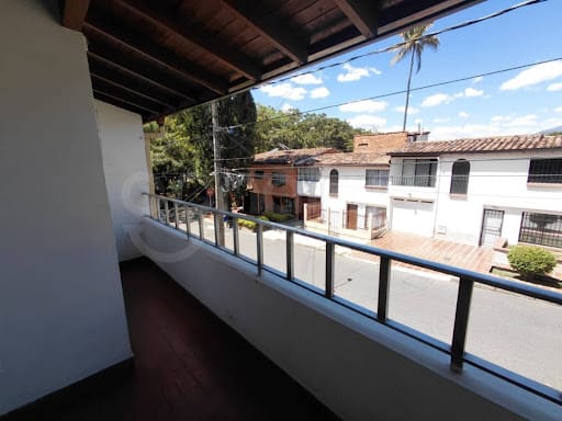 Casa de 4 alcobas en arriendo en Belén Aliadas, Medellín, 130 m² · foto 16 de 24