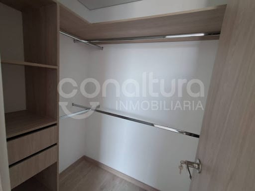 Apartamento de 3 alcobas en arriendo en Loma De San Jose, Sabaneta, 68 m² · foto 6 de 16