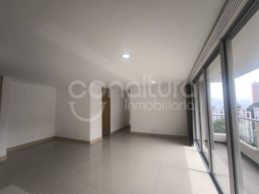 Apartamento de 3 alcobas en arriendo en Loma Del Indio, Medellín, 88 m² · foto 5 de 17