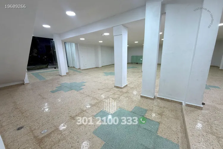 Local en arriendo en El Poblado, Medellín, 130 m² · foto 2 de 18