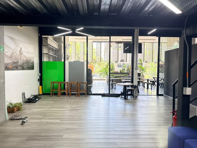 Local en arriendo en El Poblado, Medellín, 200 m² · foto 9 de 19