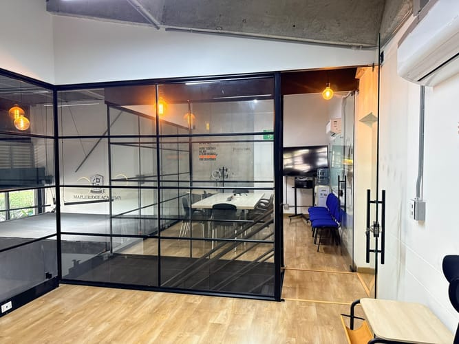 Local en arriendo en El Poblado, Medellín, 200 m² · foto 11 de 19