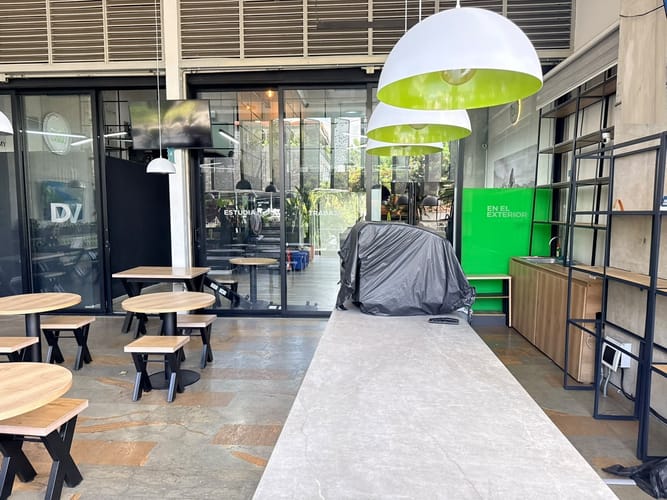 Local en arriendo en El Poblado, Medellín, 200 m² · foto 17 de 19