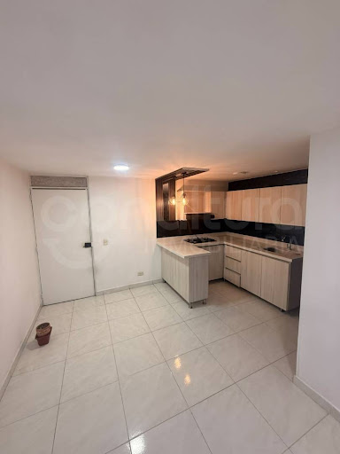 Apartamento en venta en San Antonio De Prado, Medellín · foto 2 de 14